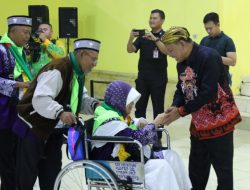 Bupati Dawam Lepas Calon Jama’ah Haji Kloter 30
