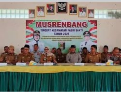 Bupati Lamtim Memberikan Sambutan Sekaligus Membuka Acara Musrenbang Tingkat Kecamatan