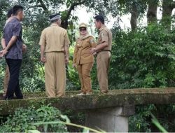 Bupati Ela Tinjau Kondisi Infrastruktur Jalan Di Desa Sukadana ilir