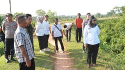 Bupati Lamtim Tinjau Tanggul Penyangga, hilang kan konflik gajah manusia